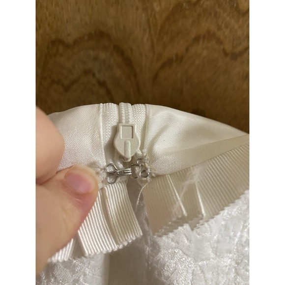 NEW Isabella Demarco Audrey White Textured Ruffle Lined Peplum Dress 10 Wedding - Picture 9 of 12